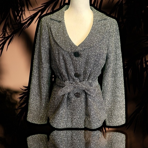 Sandro Sportswear Black & White Boucle Tweed Button-Up Belted Jacket Size Medium - Picture 1 of 16